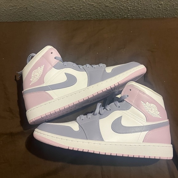 Nike Air Jordan 1 Mid Indigo Haze Doll Sneakers Women Size 12 Men 10.5 new - Picture 4 of 11